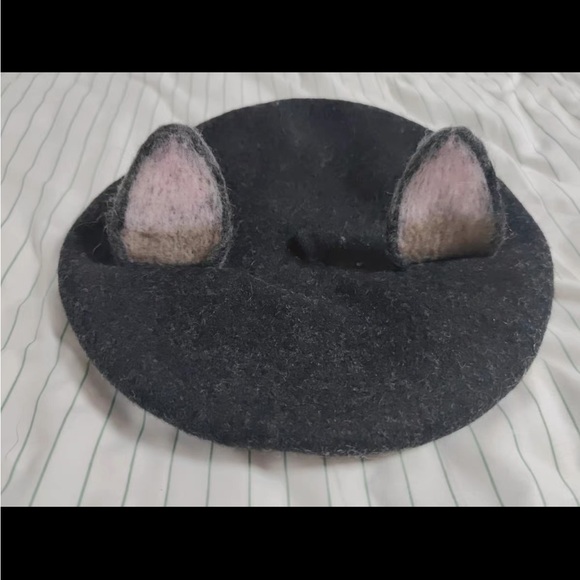 Cute Black Cat Ear Beret - Picture 1 of 2